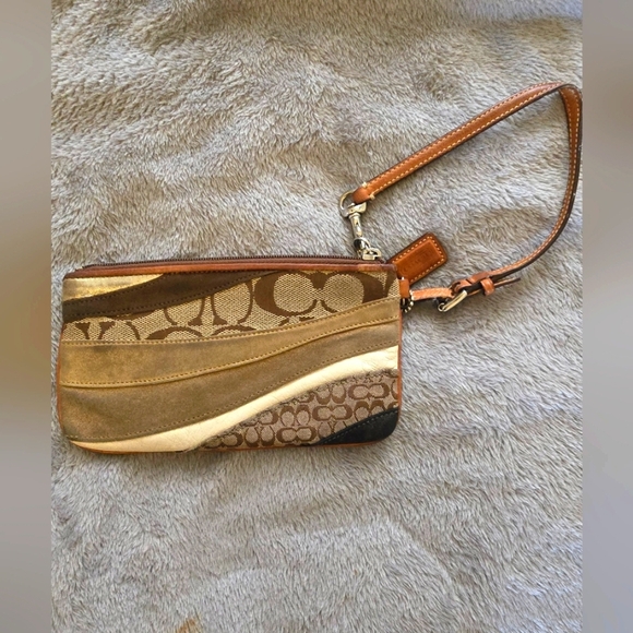 Coach Beautiful Brown, Cream, and Tan wristlet! Great condition! - Picture 2 of 4